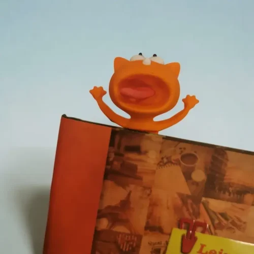 narancssárga macska könyvjelző kukucskáló figura
